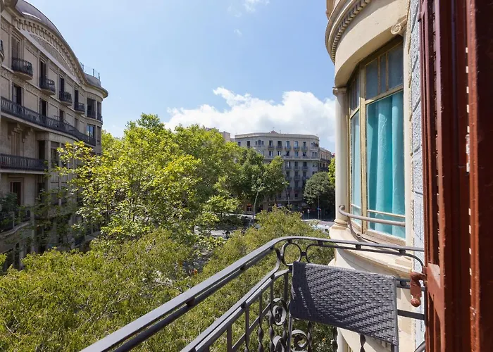 Aparteasy - Family 4-Bedroom Apartment