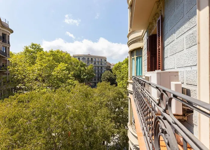Aparteasy - Family 4-Bedroom Apartment