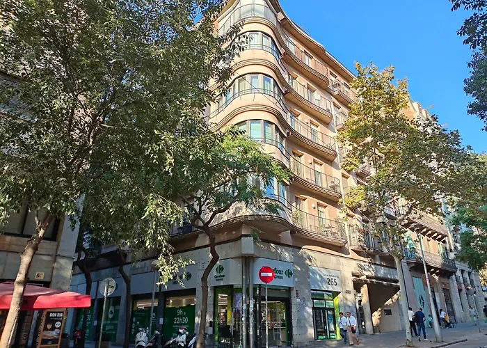 Sagrada Familia Apartment 265